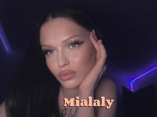 mialaly Chatte Rasée