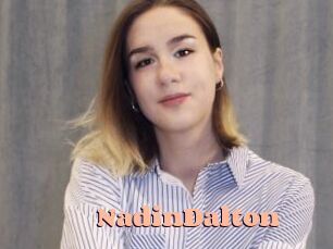 NadinDalton Chatte Rasée
