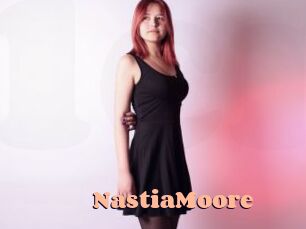 NastiaMoore Chatte Rasée