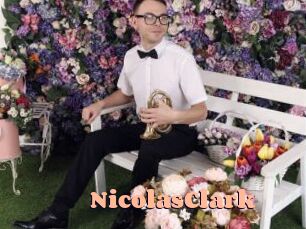 NicolasClark Chatte Rasée