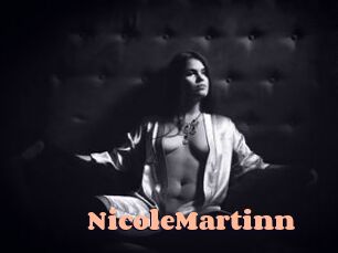 NicoleMartinn Chatte Rasée