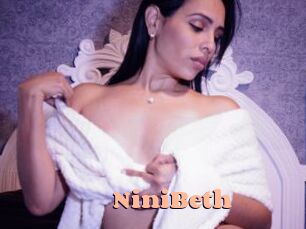 NiniBeth