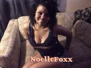 Noelle_Foxx