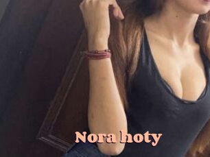 Nora_hoty