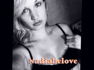 nadiabelove Chatte Rasée