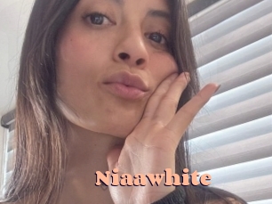 Niaawhite