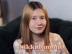nikkidumont Chatte Rasée