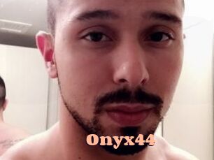 Onyx44