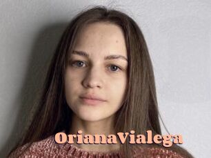 OrianaVialega Chatte Rasée
