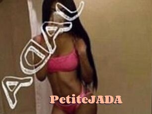 PetiteJADA Chatte Rasée