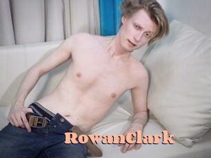 RowanClark Chatte Rasée