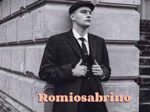 romiosabrino Chatte Rasée
