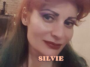 SILVIE_ Chatte Rasée