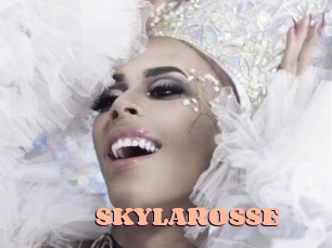 SKYLAROSSE Chatte Rasée