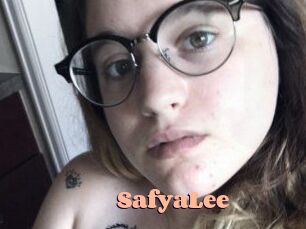 Safya_Lee Chatte Rasée
