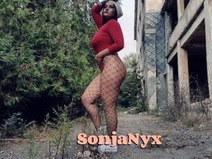 SonjaNyx Chatte Rasée
