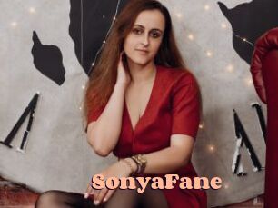 SonyaFane Chatte Rasée
