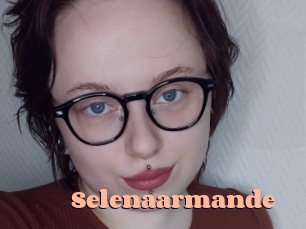 selenaarmande Chatte Rasée