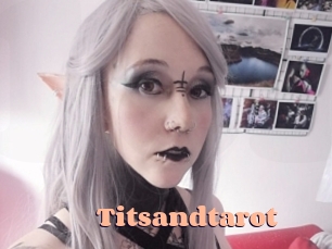 Titsandtarot