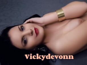 vickydevonn Chatte Rasée