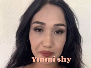 Ymmi_shy