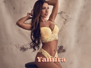 yamira Chatte Rasée